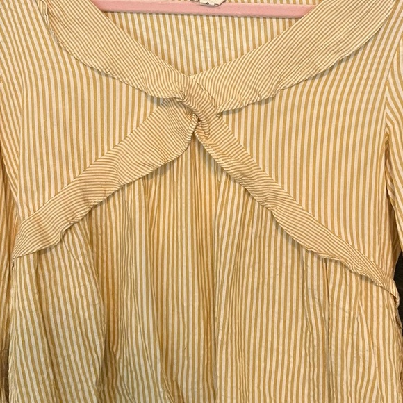 •SOLD• Yellow striped blouse - Picture 2 of 2